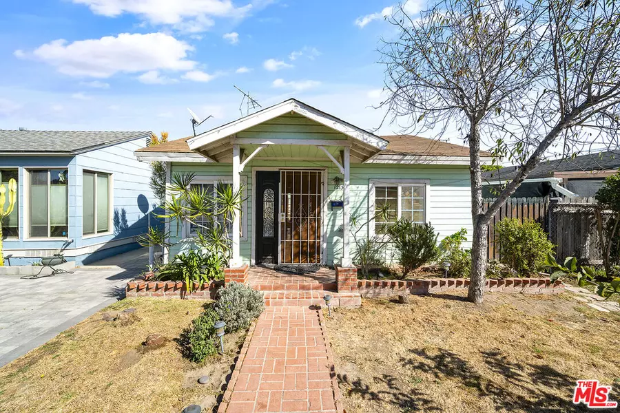 12134 Oxford Ave, Hawthorne, CA 90250