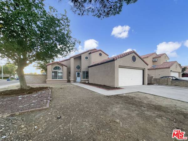 44645 18th St, Lancaster, CA 93535