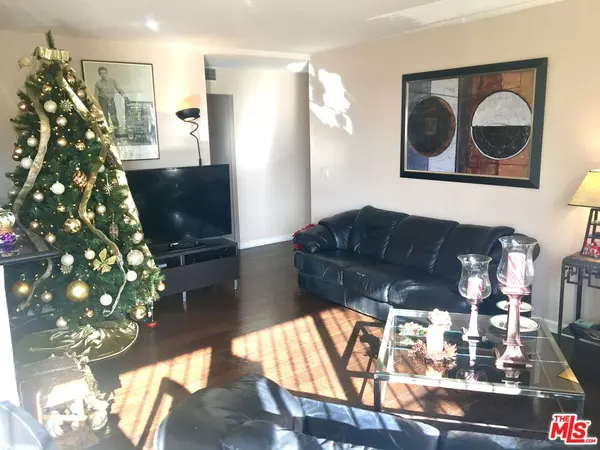 869 S Wooster St #103, Los Angeles, CA 90035