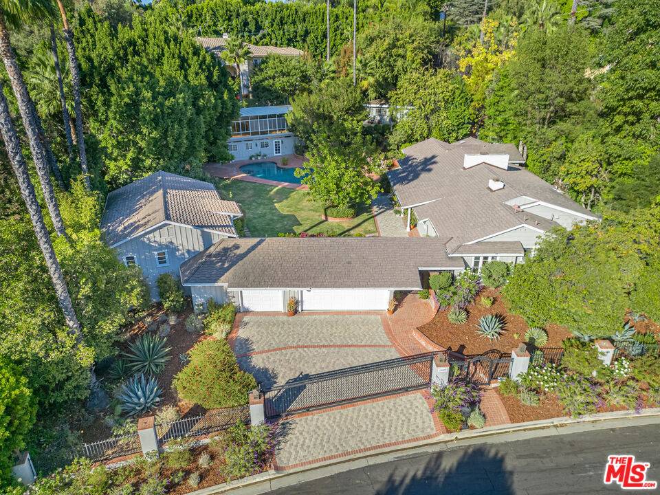 Encino, CA 91436,16475 Garvin Dr