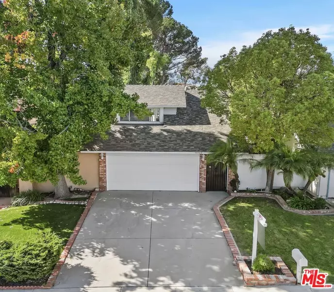 30766 Lakefront Dr, Agoura Hills, CA 91301