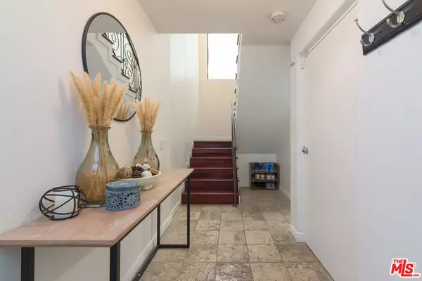 Studio City, CA 91604,4328 Gentry Ave #4