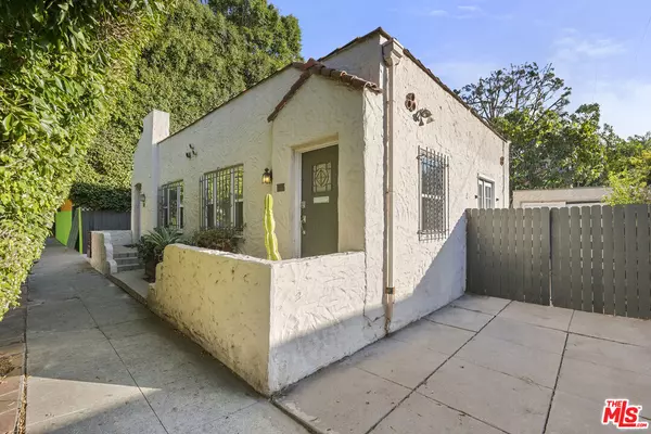 7558 Willoughby Ave, Los Angeles, CA 90046