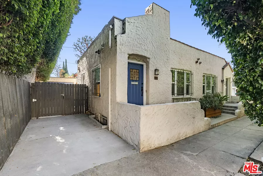 7558 Willoughby Ave, Los Angeles, CA 90046