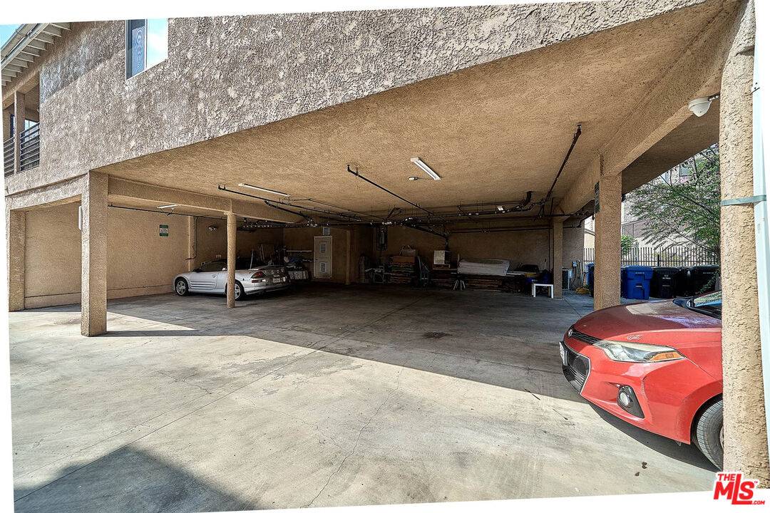 Los Angeles, CA 90007,1281 W 35th St