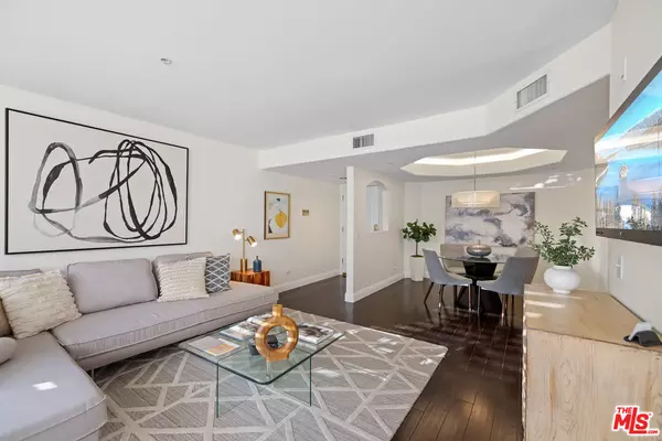 Studio City, CA 91604,12060 Hoffman St #205