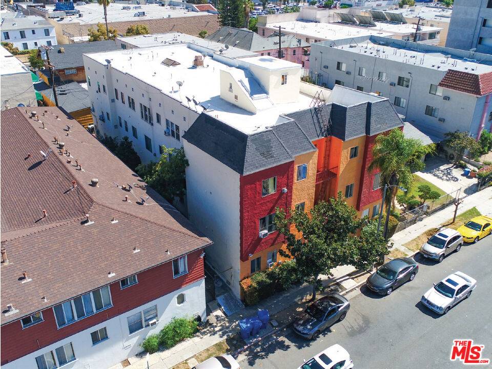 Los Angeles, CA 90005,810 S St Andrews Pl