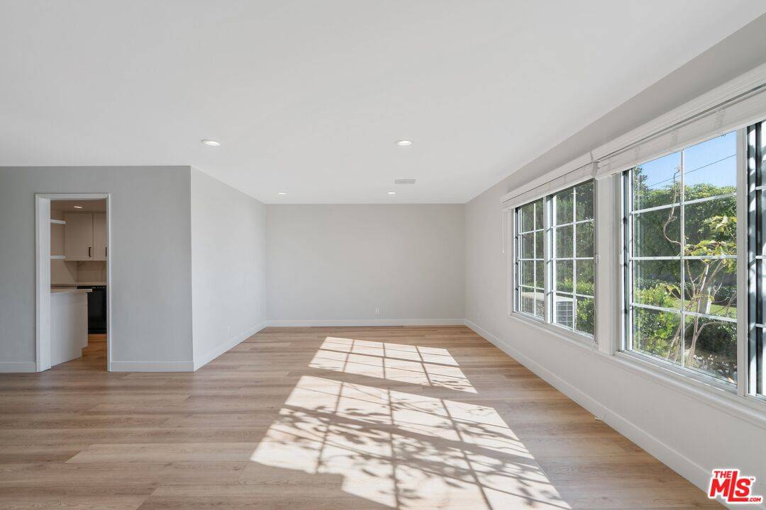 Inglewood, CA 90305,3500 W Manchester Blvd #319