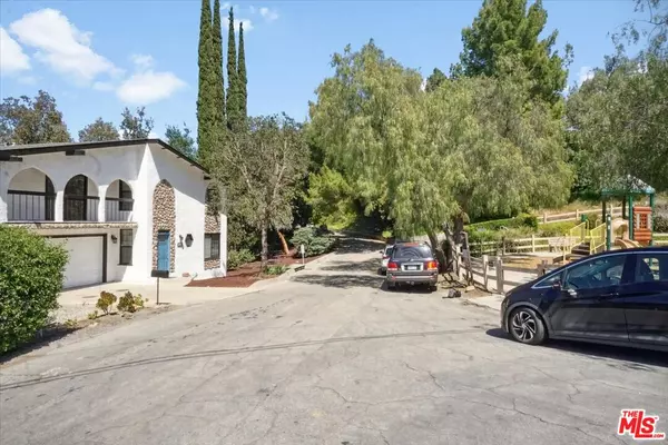 Calabasas, CA 91302,23539 Valley View Rd