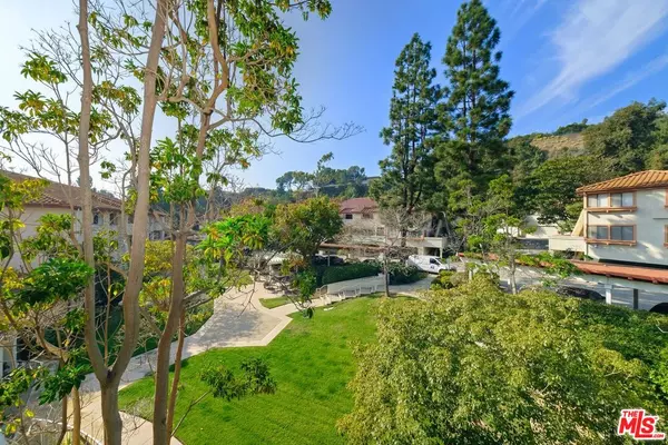 Pacific Palisades, CA 90272,501 Palisades Dr #308