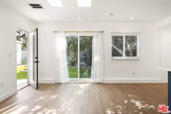 Los Angeles, CA 90064,2509 Purdue Ave