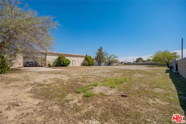 Lancaster, CA 93535,3323 E Avenue I