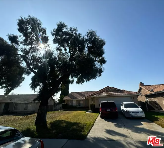 2425 W Buena Vista Dr, Rialto, CA 92377