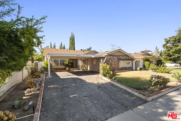 18800 Cohasset St, Reseda, CA 91335