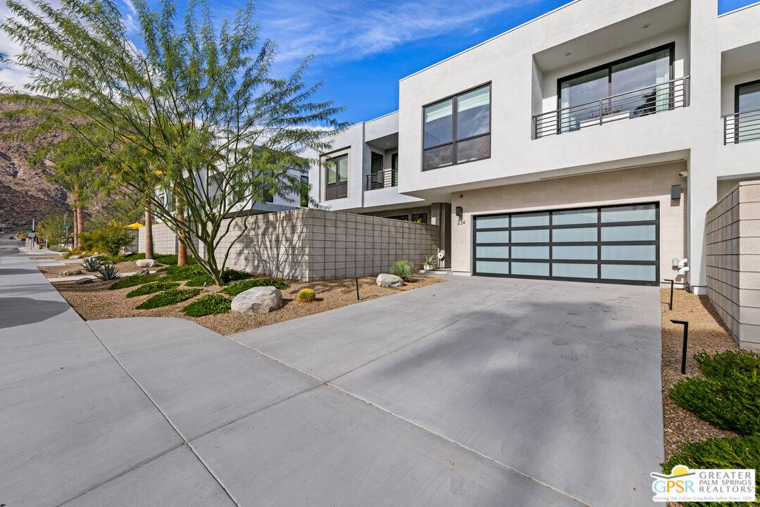 234 E Mesquite Ave,  Palm Springs,  CA 92264