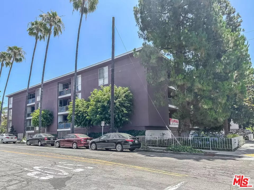 Glendale, CA 91207,950 N Louise St #206