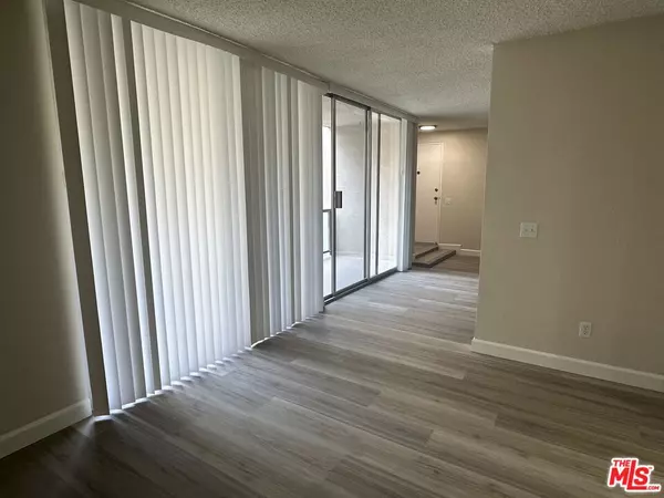 Glendale, CA 91207,950 N Louise St #306