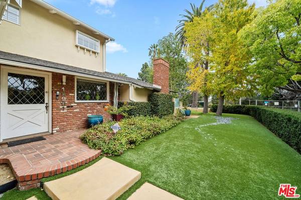 15901 Junaluska Way, Pacific Palisades, CA 90272