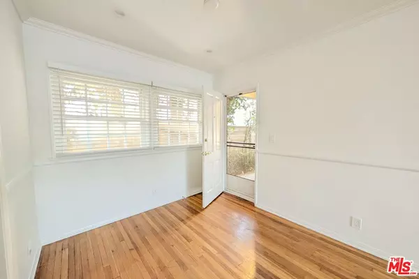 Santa Monica, CA 90403,2121 Montana Ave #2