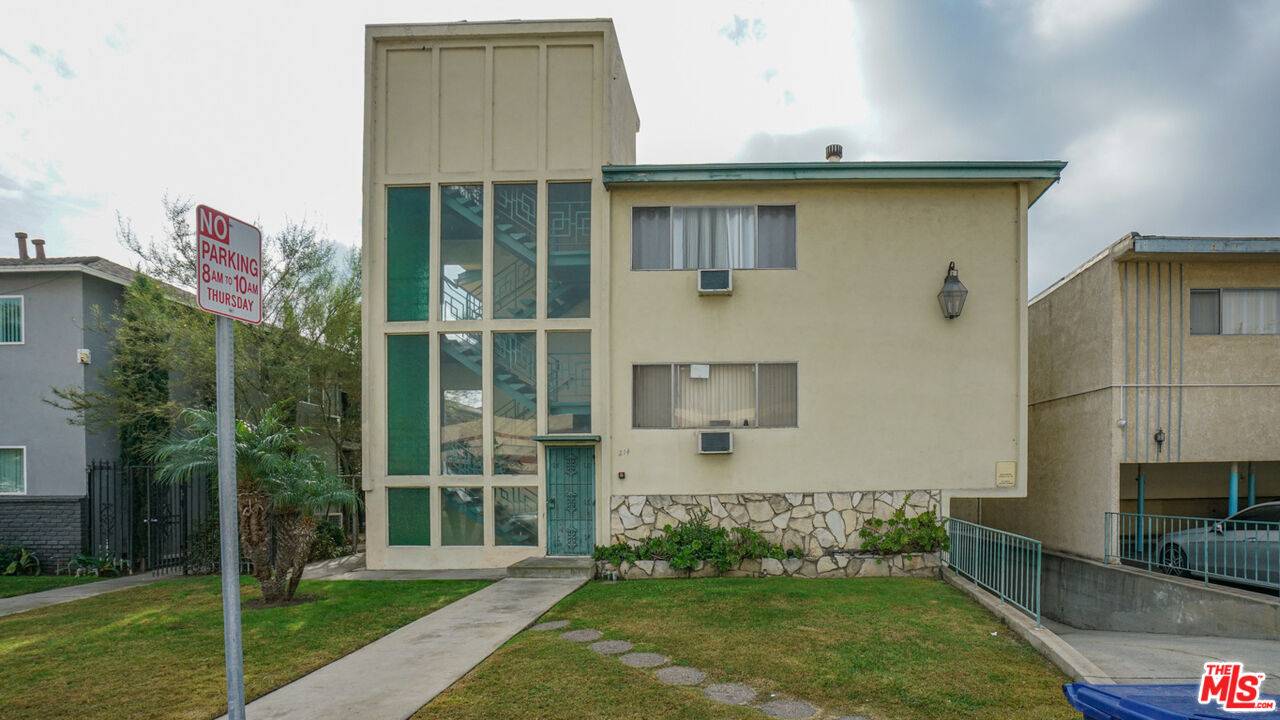 Glendale, CA 91205,214 E Chevy Chase Dr
