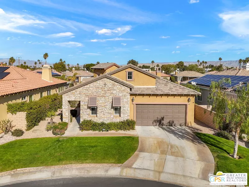 10 Loch Ness Lake Ct, Rancho Mirage, CA 92270