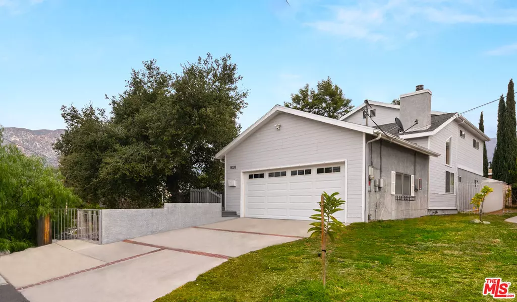 11028 Eldora Ave, Sunland, CA 91040