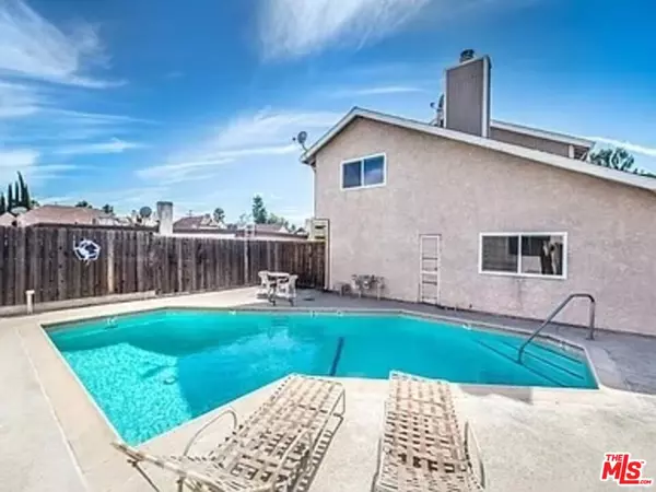 9946 Owensmouth Ave #11, Chatsworth, CA 91311