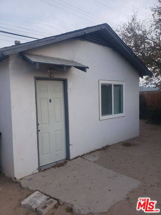 15365 Westside Rd #B, Victorville, CA 92395