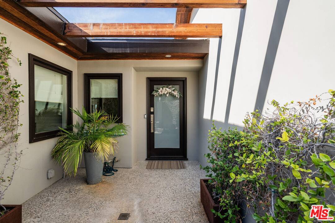 Pacific Palisades, CA 90272,245 Tranquillo Rd