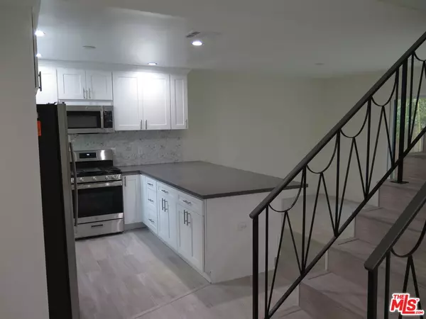 Santa Monica, CA 90404,1237 FRANKLIN ST #5