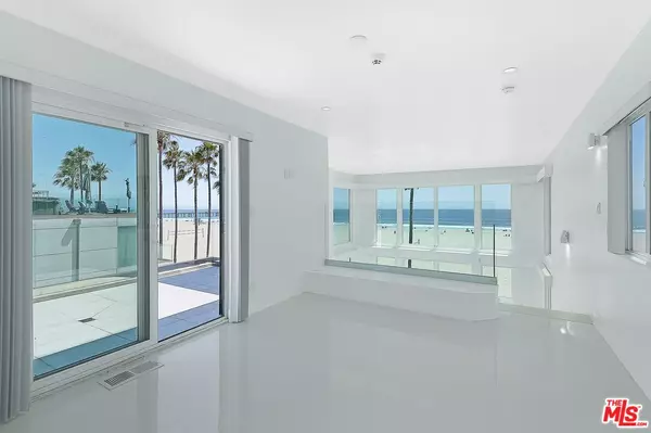 Venice, CA 90291,2419 Ocean Front Walk #PENTHOUSE