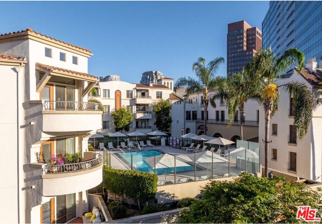 Los Angeles, CA 90024,1040 Glendon Ave #4105