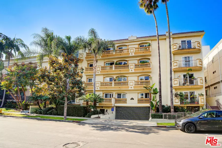 123 S Clark Dr #2, West Hollywood, CA 90048