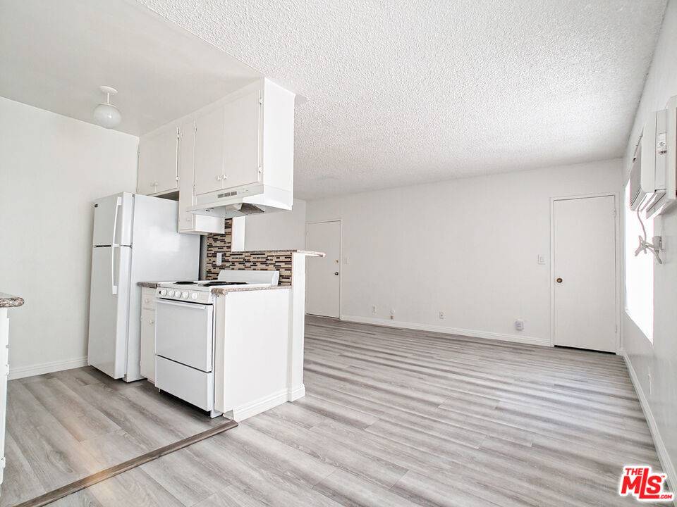 5656 La Mirada Ave #7, Los Angeles, CA 90038