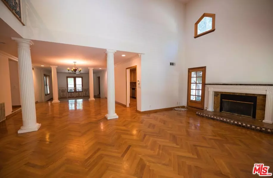 1115 N Garfield Ave, Pasadena, CA 91104