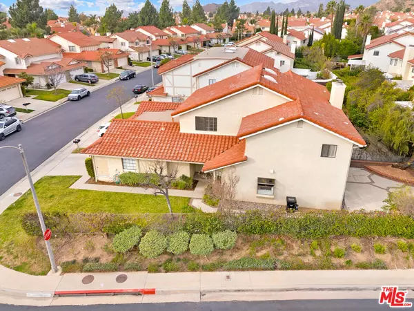 Porter Ranch, CA 91326,19527 Crystal Ridge Ln