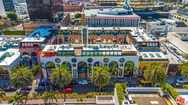 421 RODEO DR #Pent 1&3, Beverly Hills, CA 90210