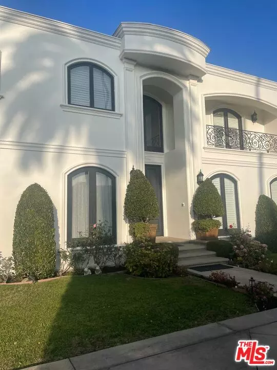 606 N Bedford Dr, Beverly Hills, CA 90210