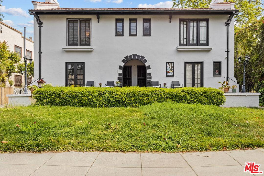 2406 3rd Ave, Los Angeles, CA 90018