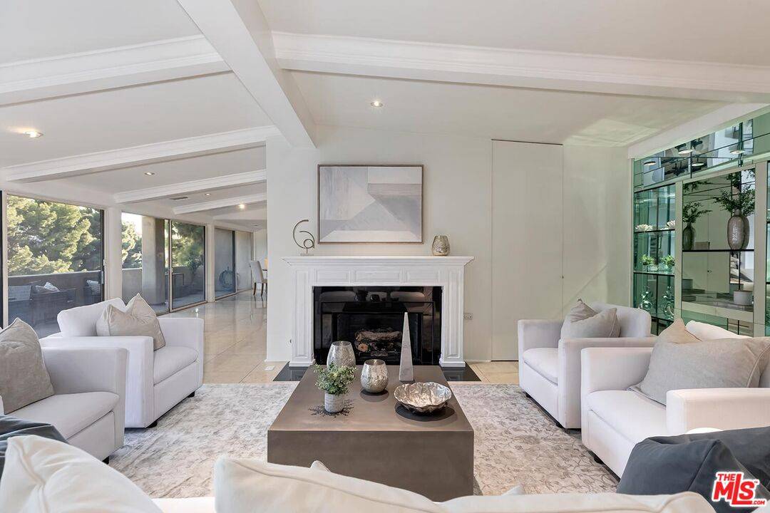 2186 Century Woods Way, Los Angeles, CA 90067
