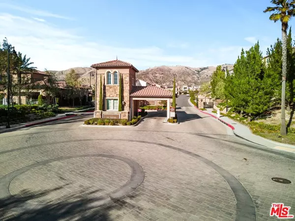 Porter Ranch, CA 91326,20701 Butternut Cir