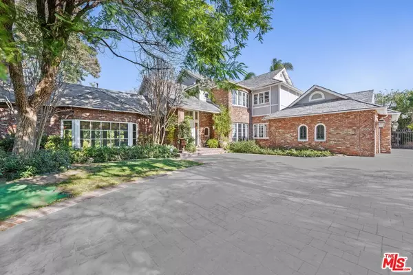 19333 Wells Dr, Tarzana, CA 91356