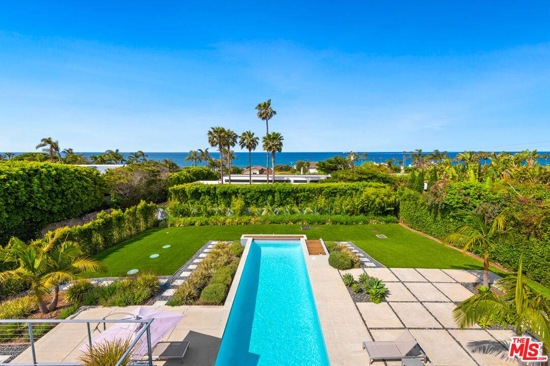 30478 Morning View Dr, Malibu, CA 90265