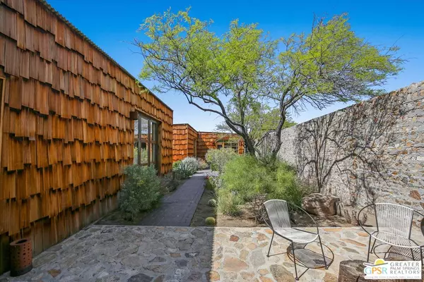 Joshua Tree, CA 92252,8828 Quail Haven Ln