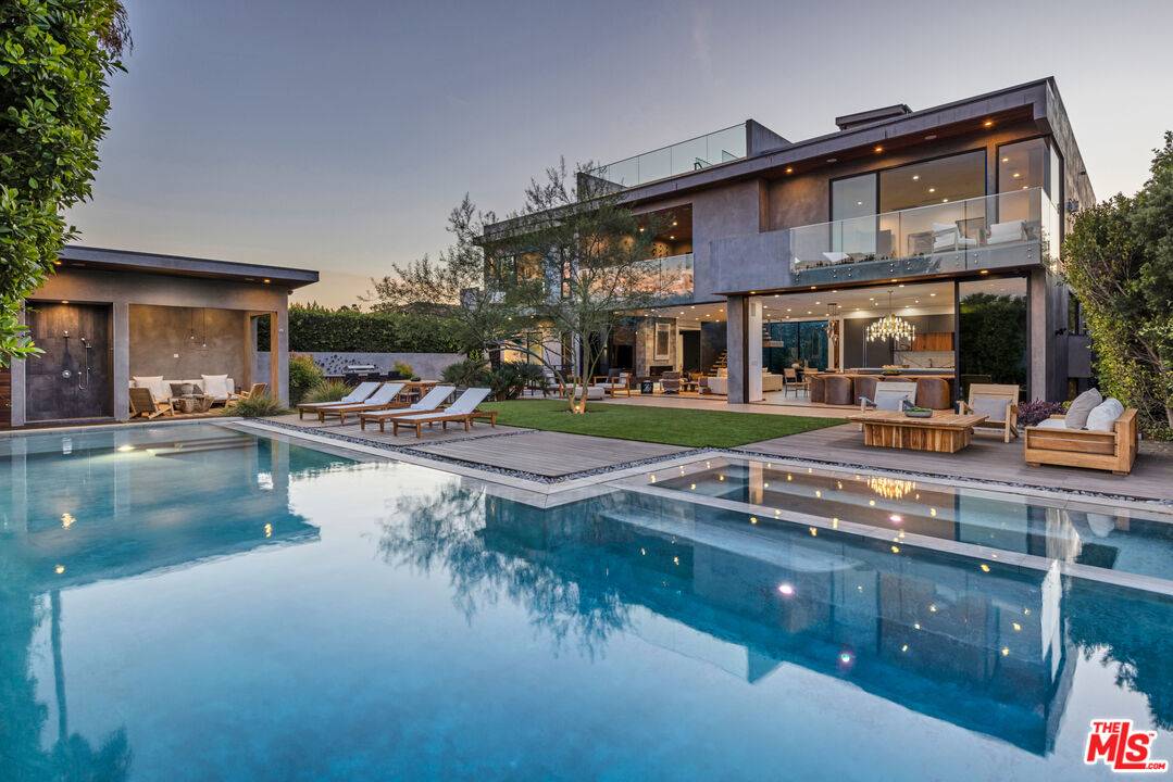 1632 Stradella Rd, Los Angeles, CA 90077