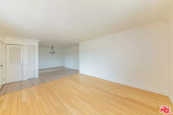 Glendale, CA 91201,339 Irving Ave