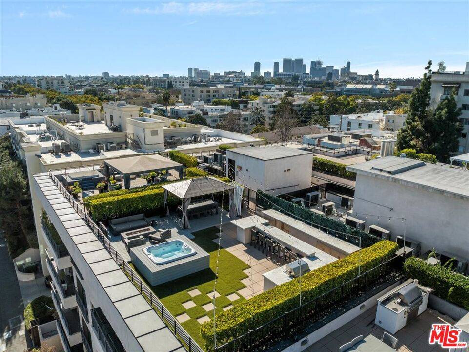 432 N Oakhurst Dr #504, Beverly Hills, CA 90210