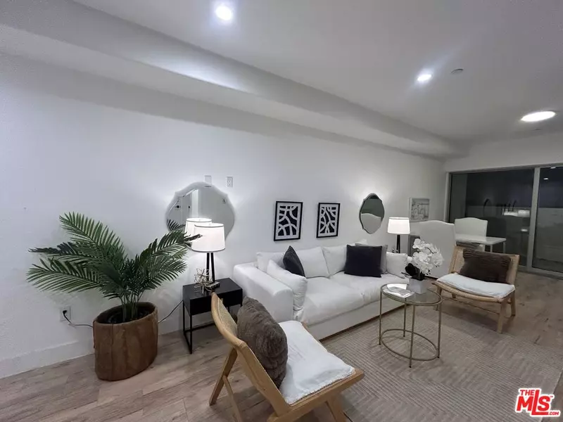 1236 N Fairfax #4, West Hollywood, CA 90046