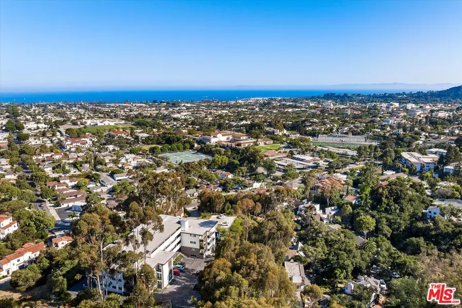 813 E Anapamu St #PenthouseB, Santa Barbara, CA 93103