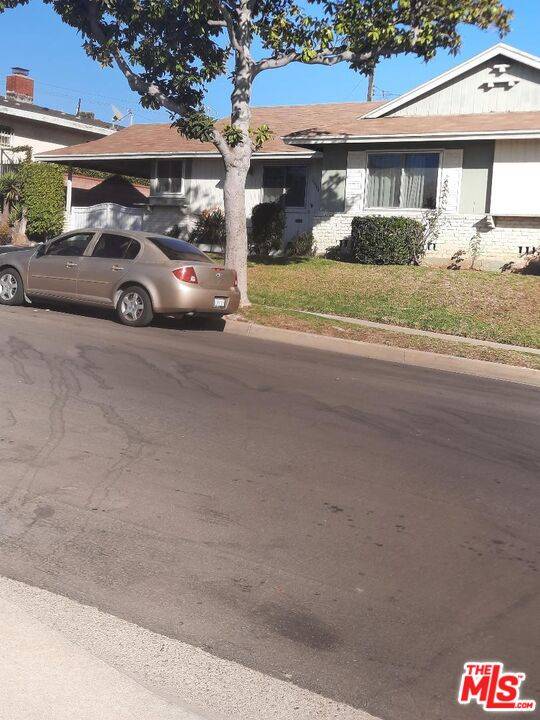 10404 S 3rd Ave, Inglewood, CA 90303